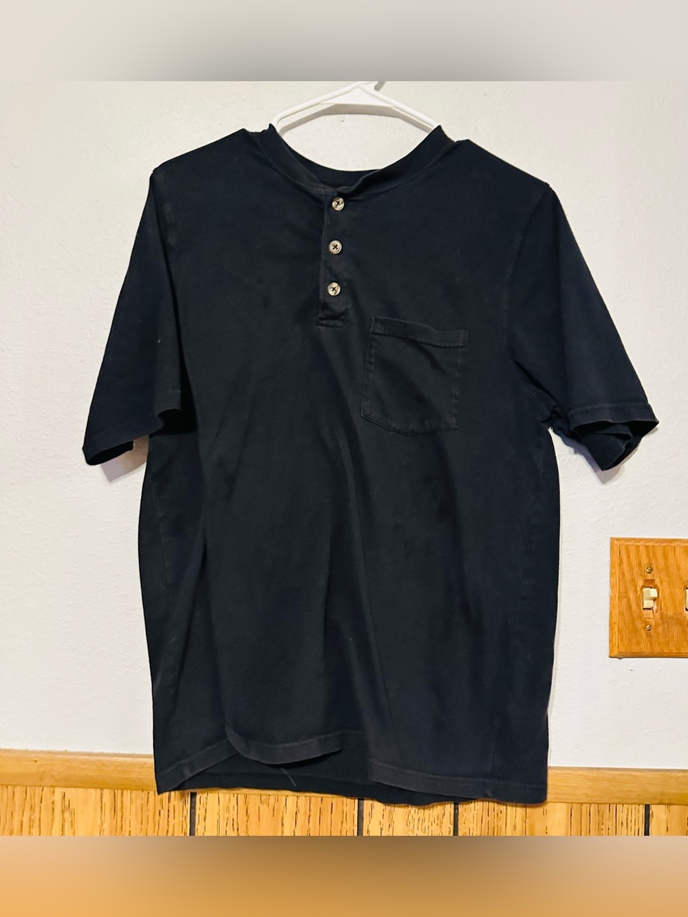 Open Trails Men's size MEDIUM Black Short-Sleeve Pocket Shirt